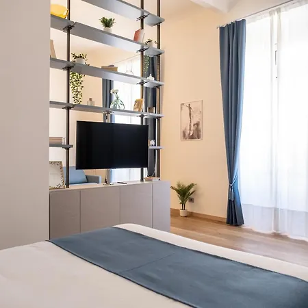 Eve Collection - Center