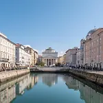 Eve Collection - Center Trieste