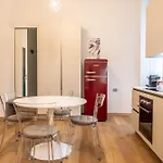 Eve Collection - Center * Trieste