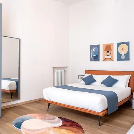 Eve Collection - Center Apartment *