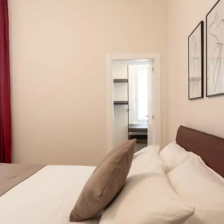 Eve Collection - Center Apartment