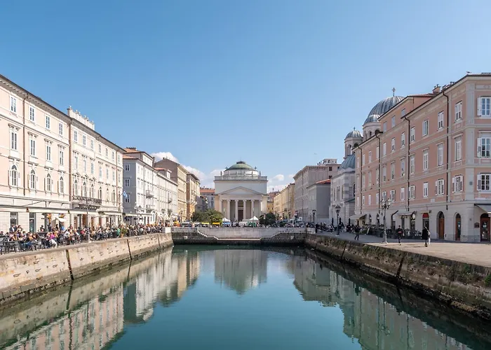 Eve Collection - Center Trieste