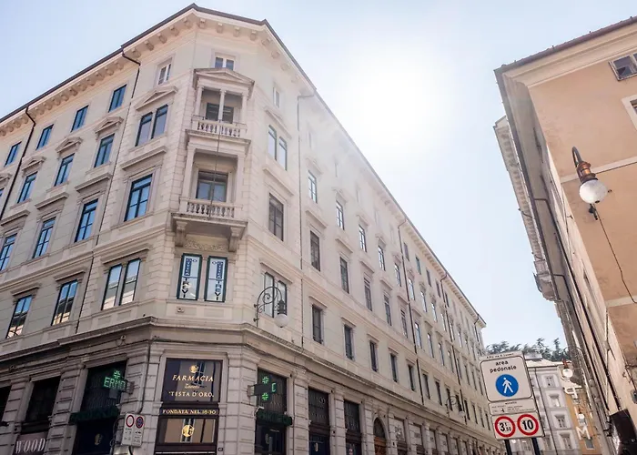 Eve Collection - Center Trieste